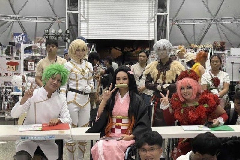 When Help Becomes Harmful in Cosplay