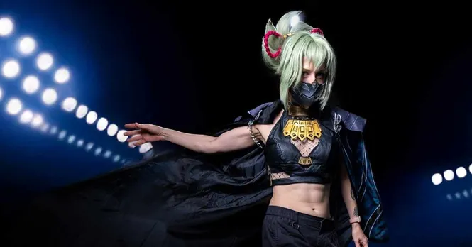 Pose Like a Pro for Cosplay Photoshoots