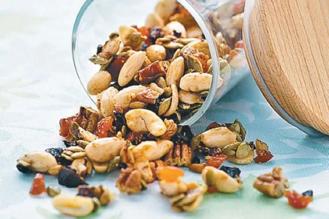 Cosplay Power Foods: Nuts & Seeds to Keep You Energized at Conventions